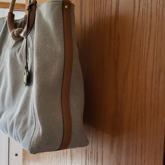 Michael Michael Kors Isla Ring shoulder Tote - Picture 7 of 10